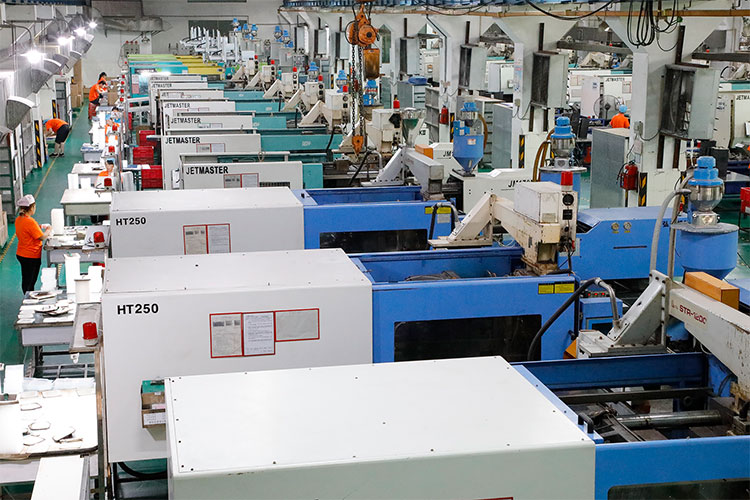 plastic injection workshop